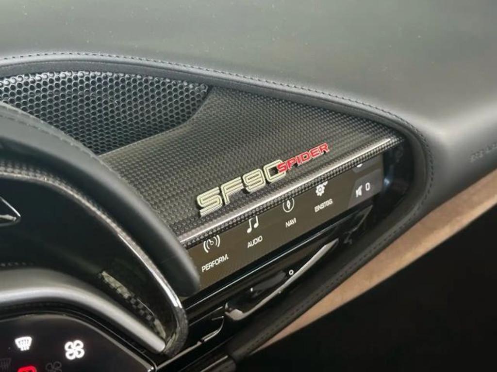 Ferrari SF90