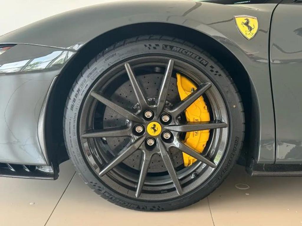 Ferrari SF90