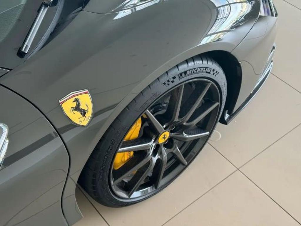 Ferrari SF90
