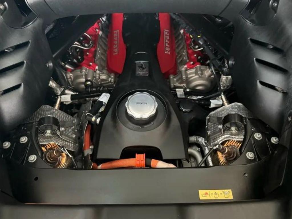 Ferrari SF90