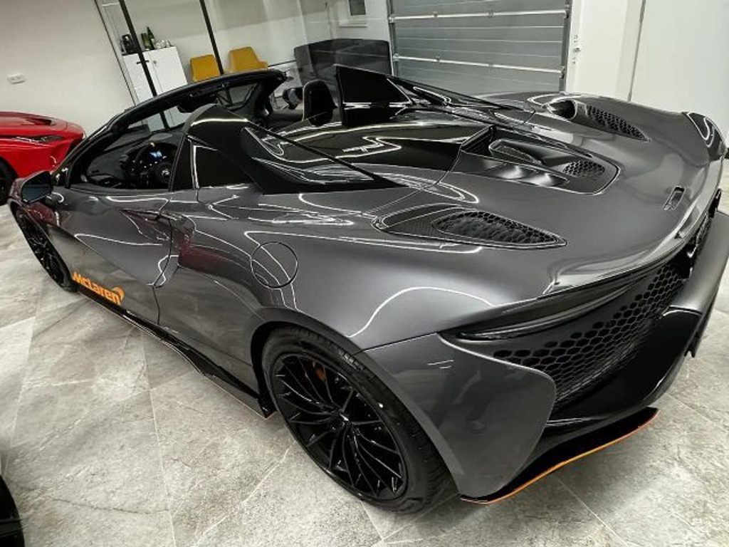 McLaren Artura