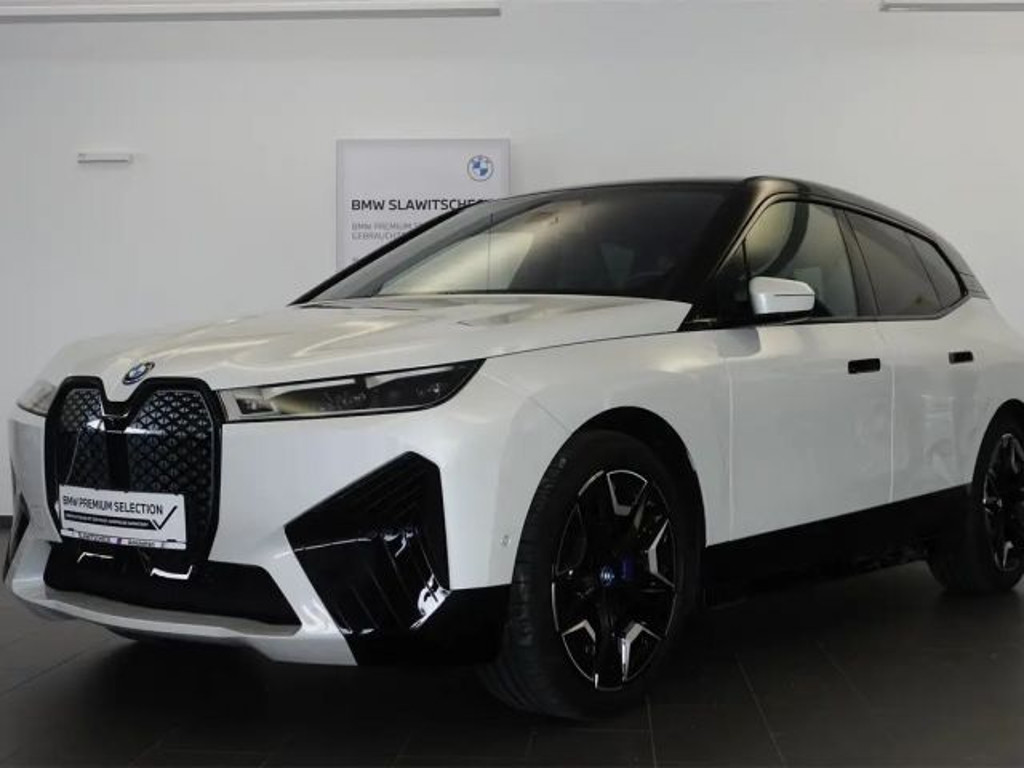 BMW iX
