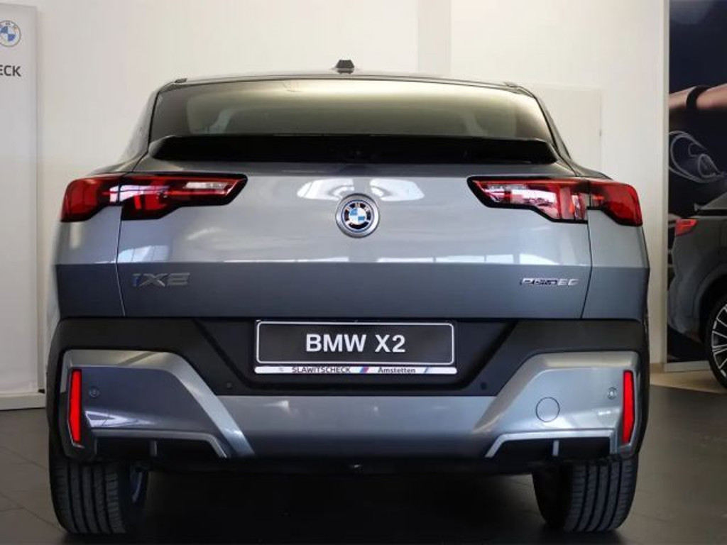 BMW iX2