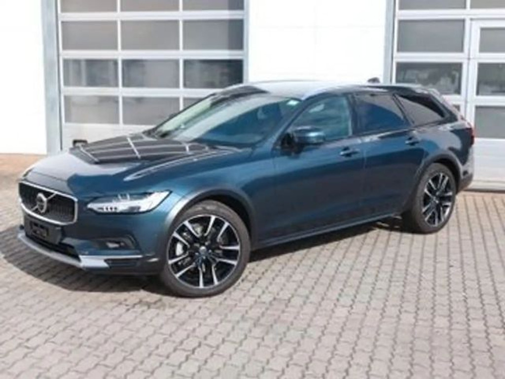 Volvo V90 Cross Country
