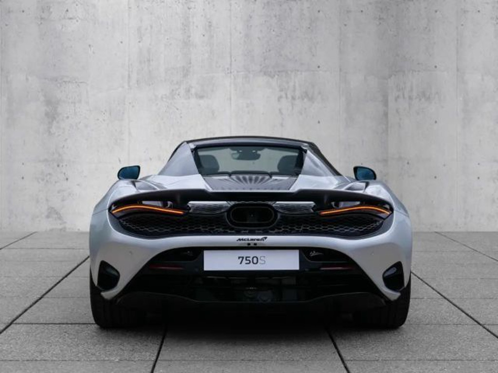 McLaren 750S