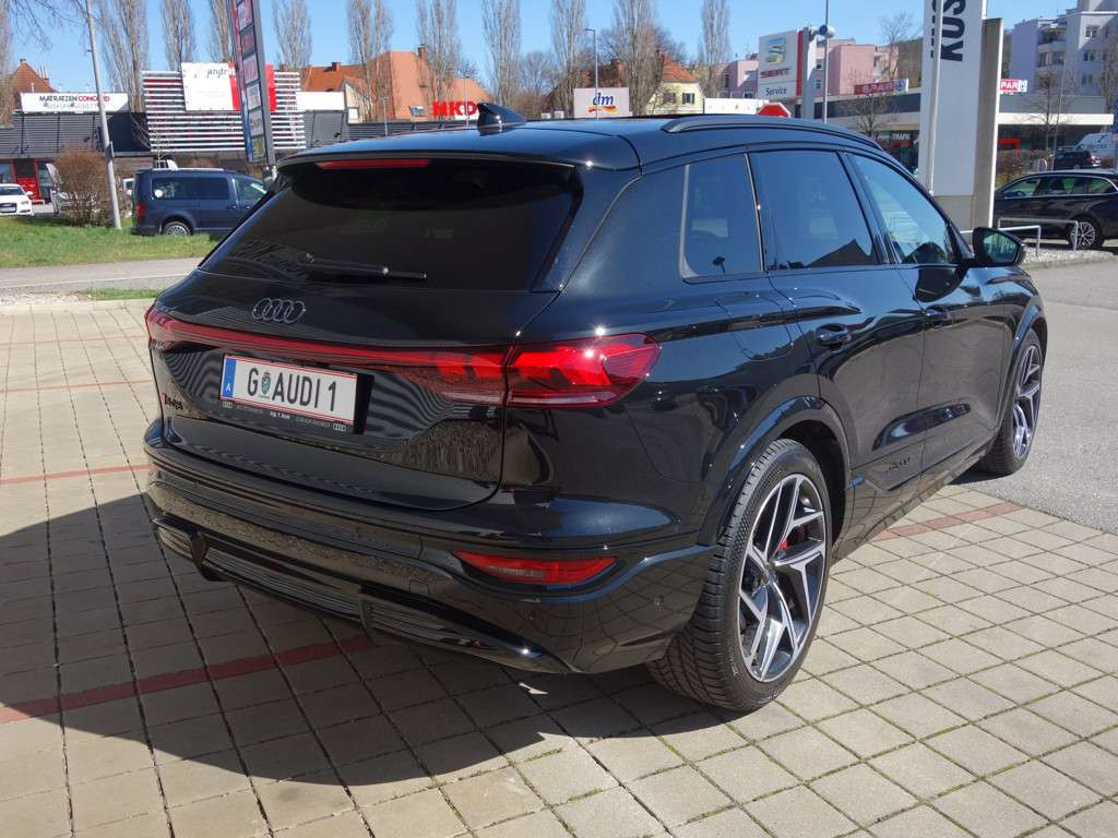 Audi SQ6 e-tron