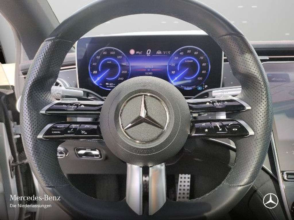 Mercedes-Benz EQS