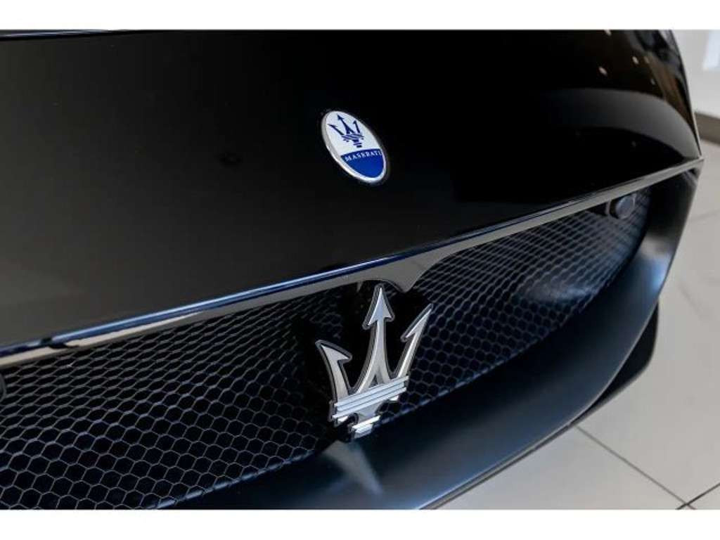 Maserati MC20