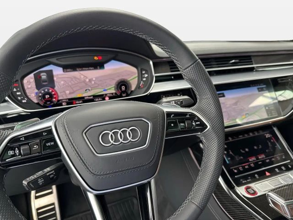 Audi S8