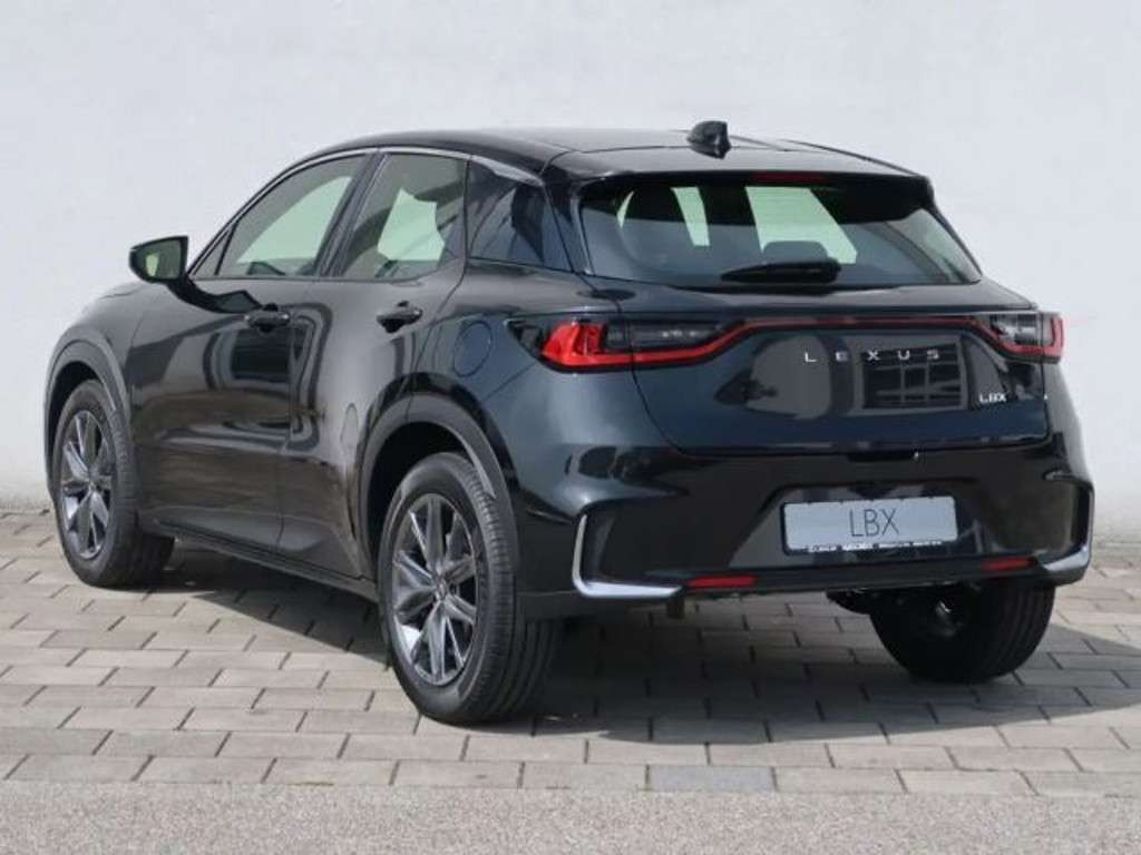 Lexus LBX