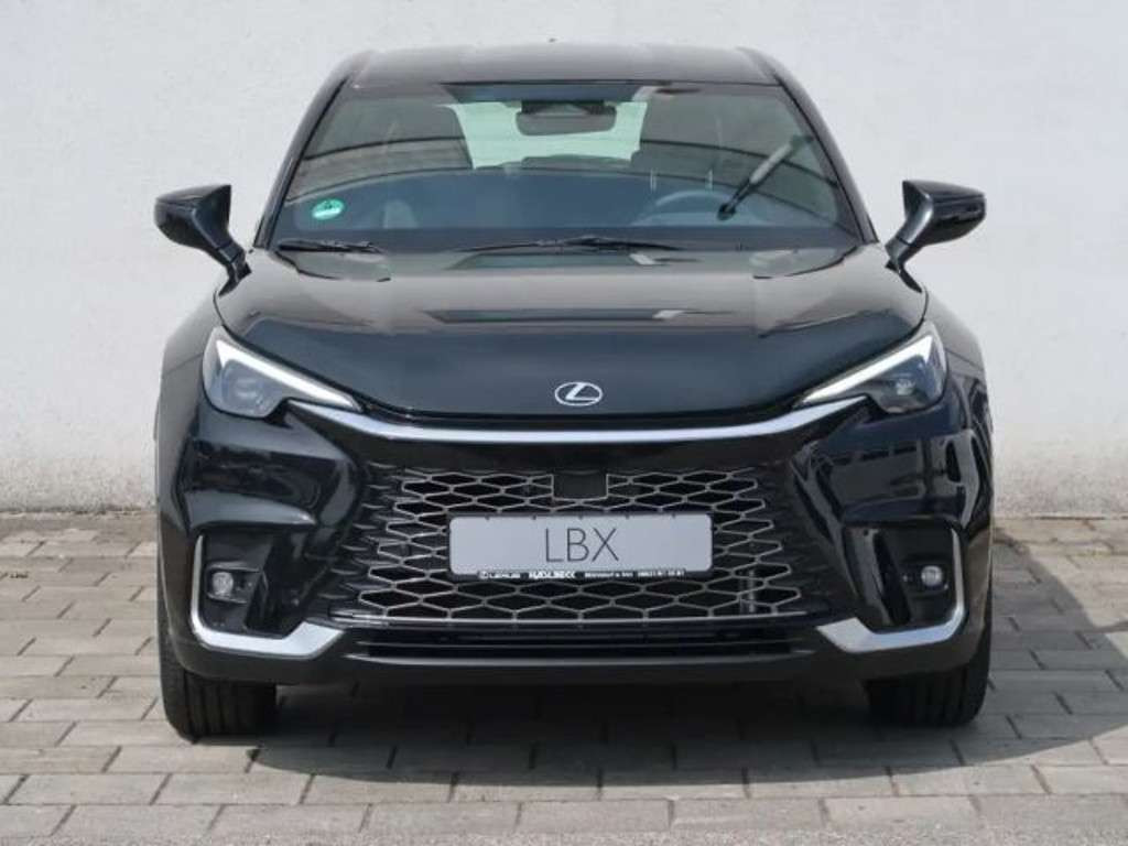 Lexus LBX