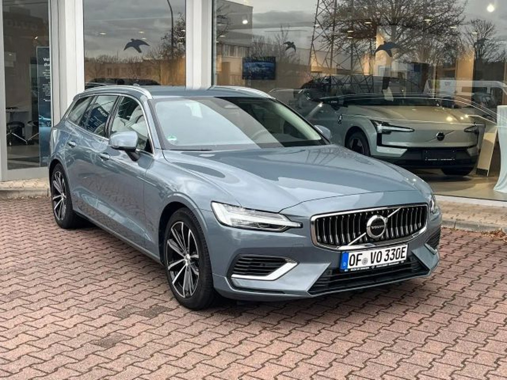 Volvo V60 2023 Hybride Benzine