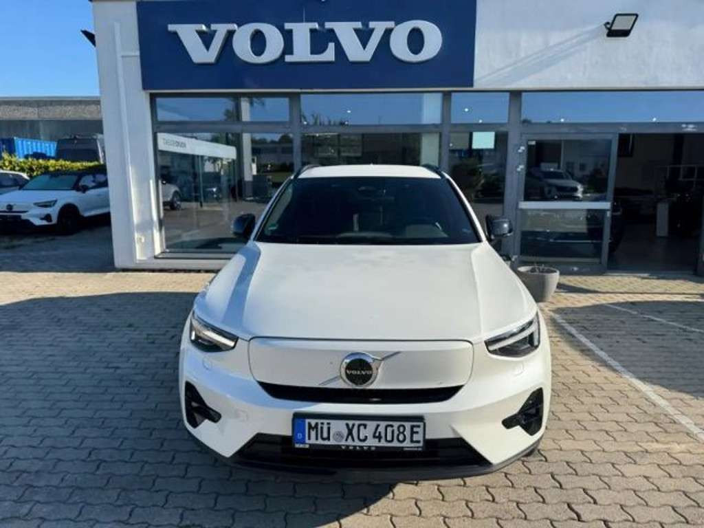 Volvo EX40