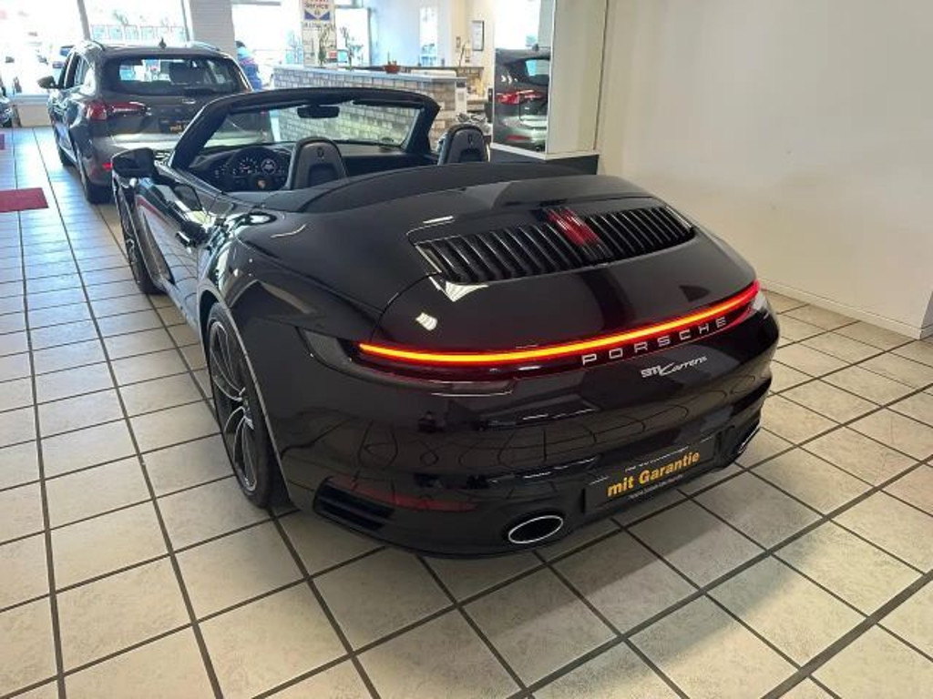 Porsche 992