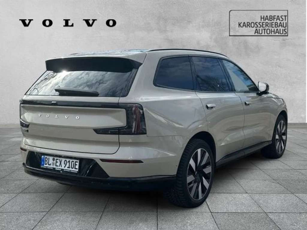 Volvo EX90
