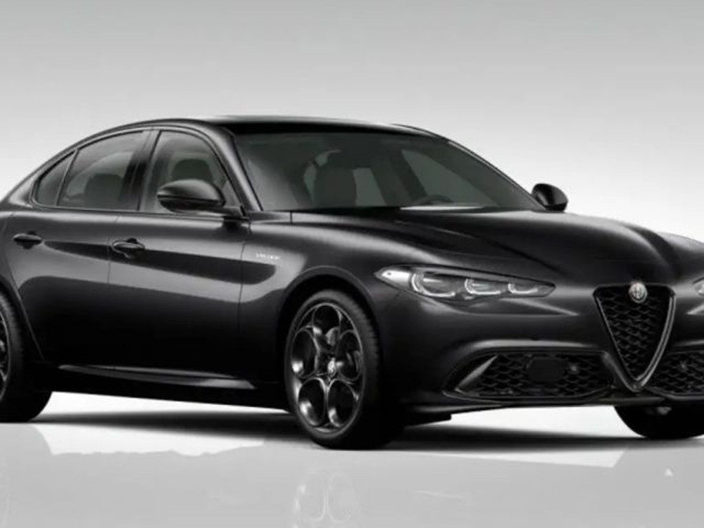 Alfa Romeo Giulia 2024 Benzine