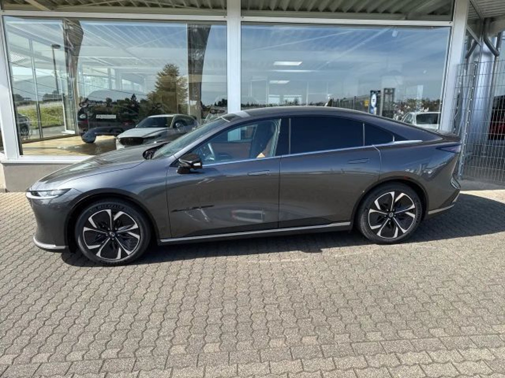 Mazda 6e