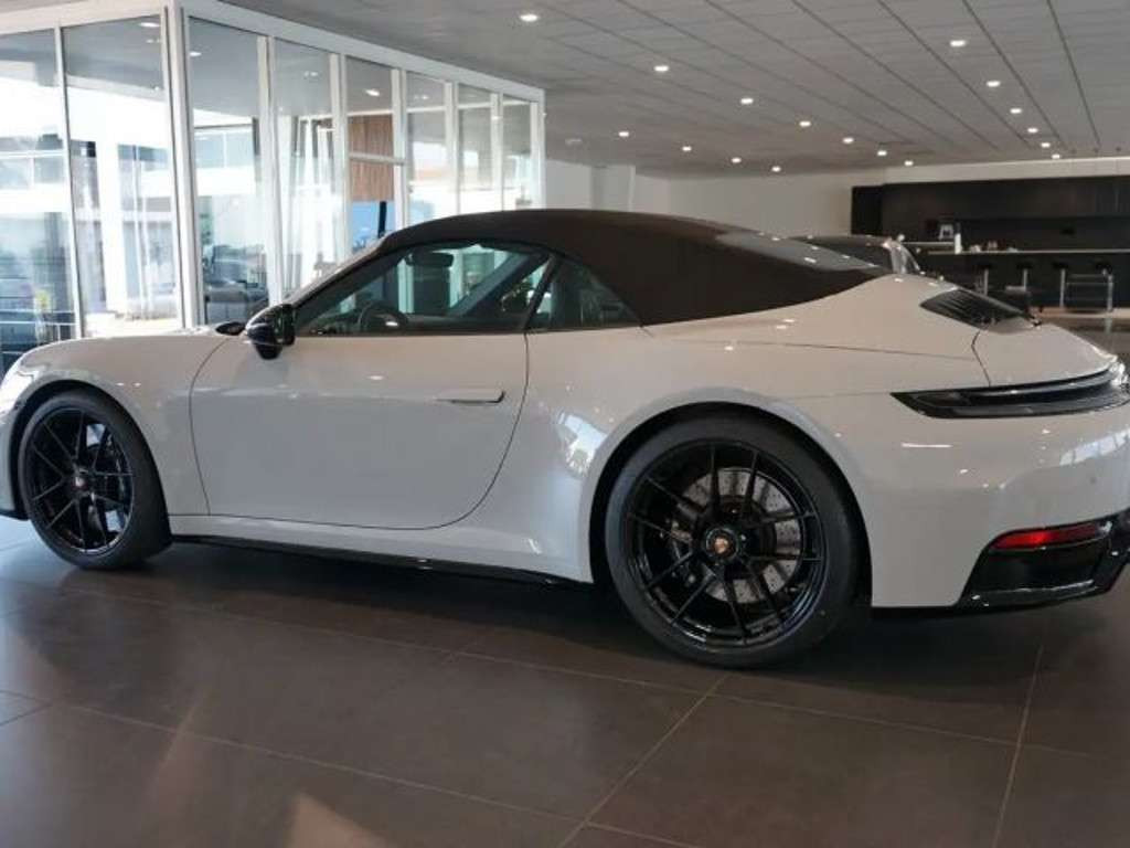 Porsche 992