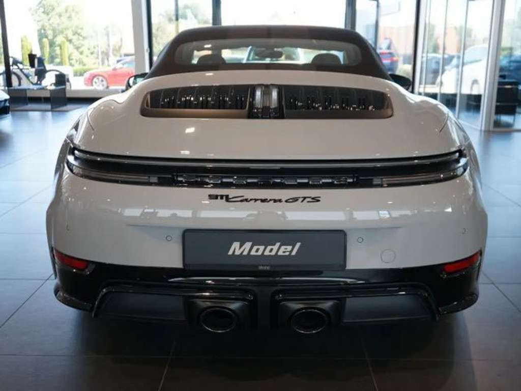 Porsche 992