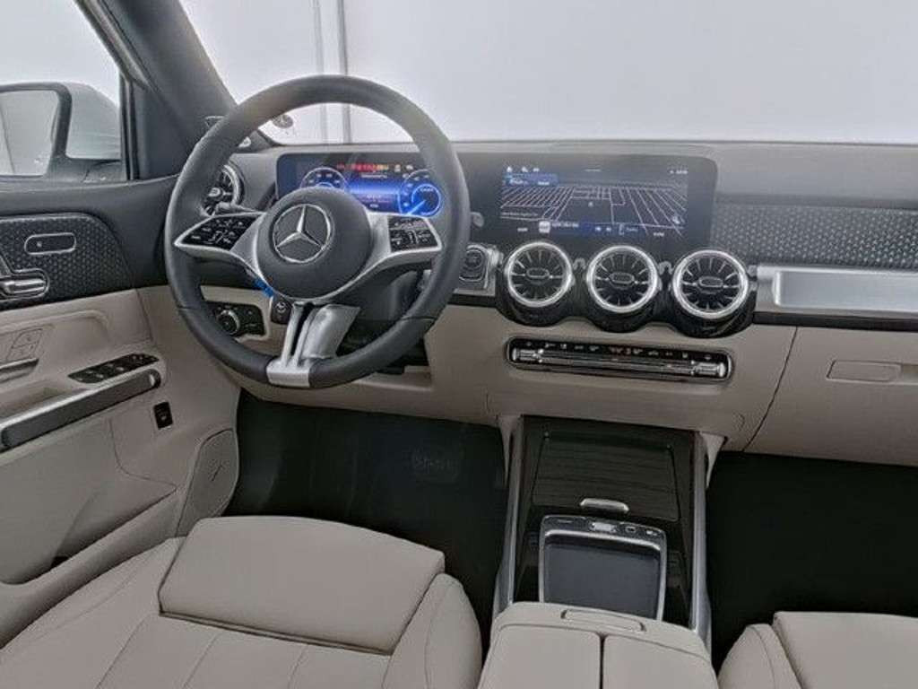 Mercedes-Benz EQB
