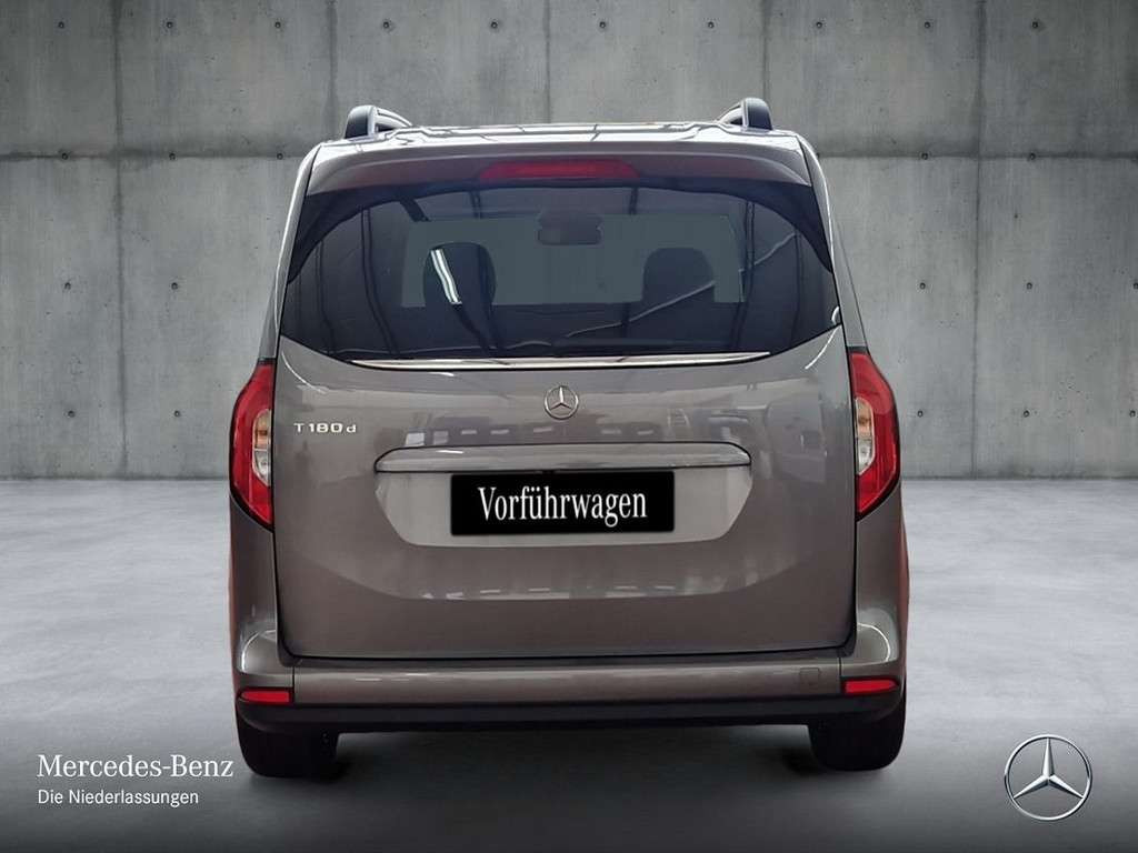 Mercedes-Benz T 180
