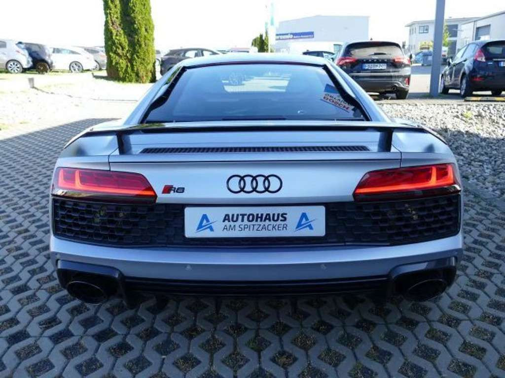 Audi R8