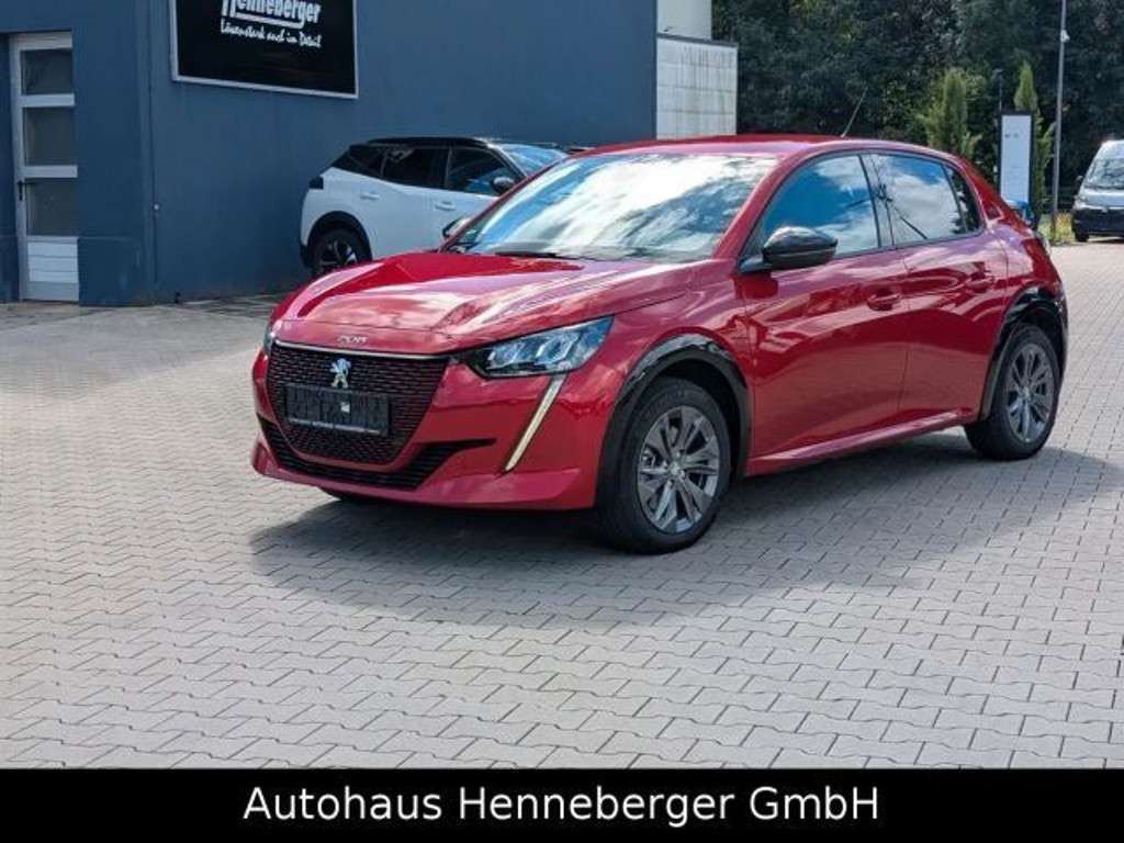 Peugeot e-208
