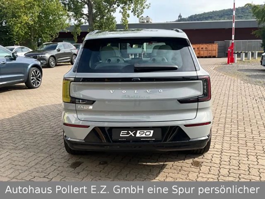 Volvo EX90