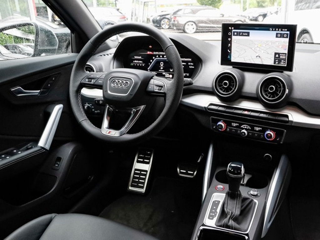 Audi SQ2