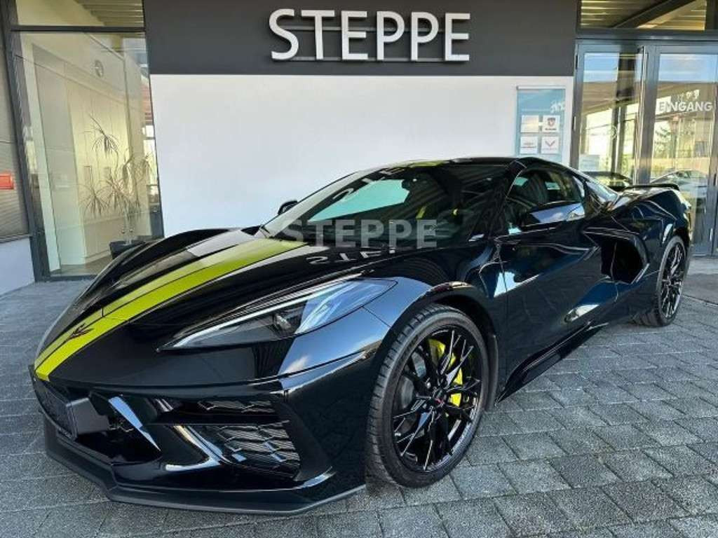 Corvette C8