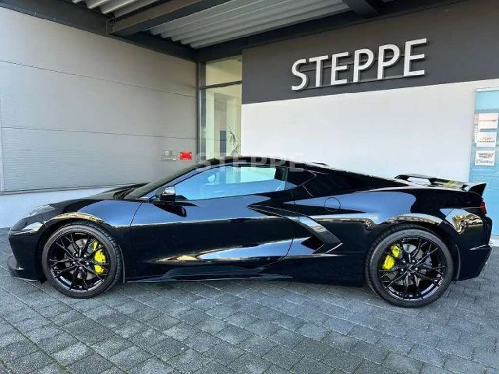 Corvette C8
