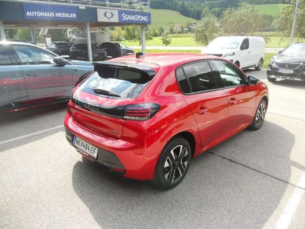 Peugeot e-208