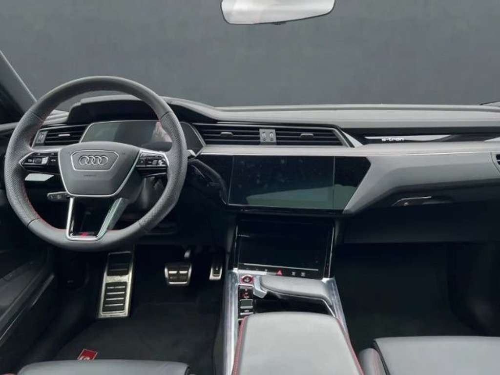 Audi SQ8 e-tron