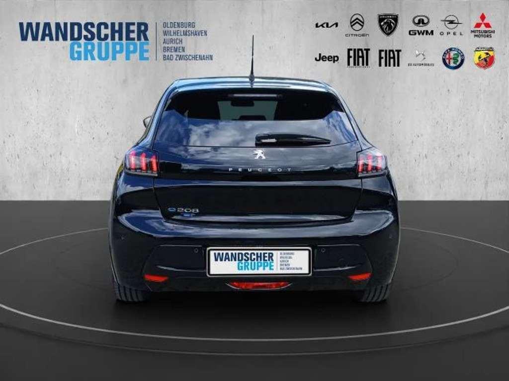 Peugeot e-208
