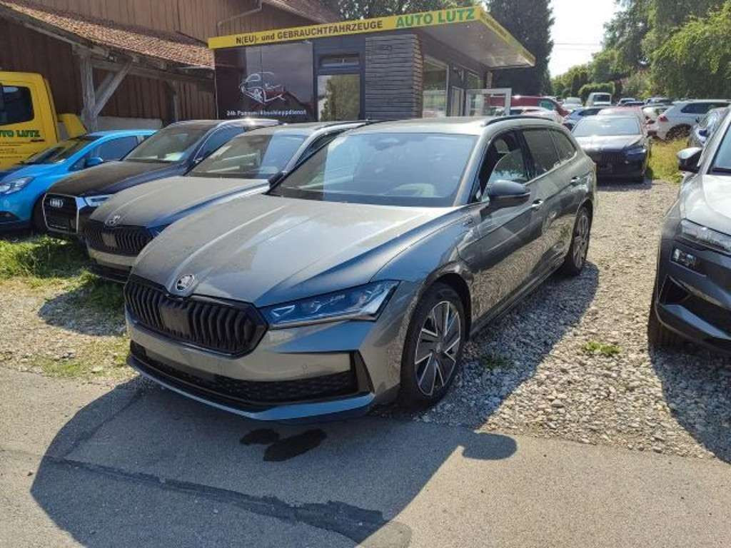 Skoda Superb 2025 Hybride Benzine