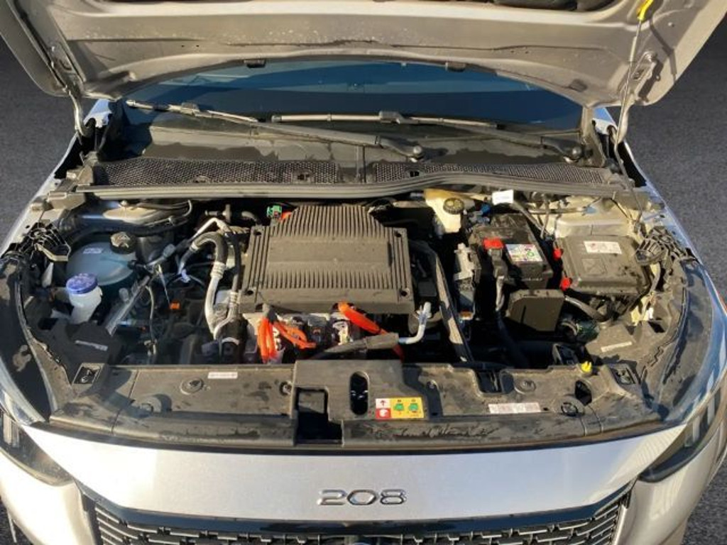 Peugeot e-208
