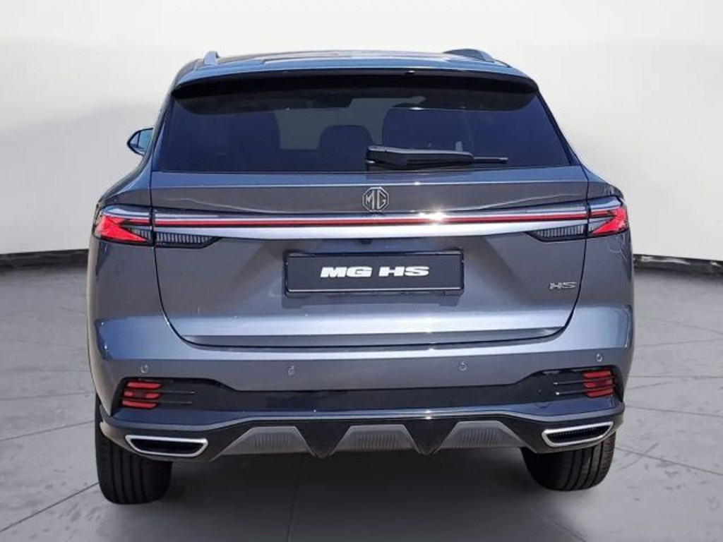 MG HS