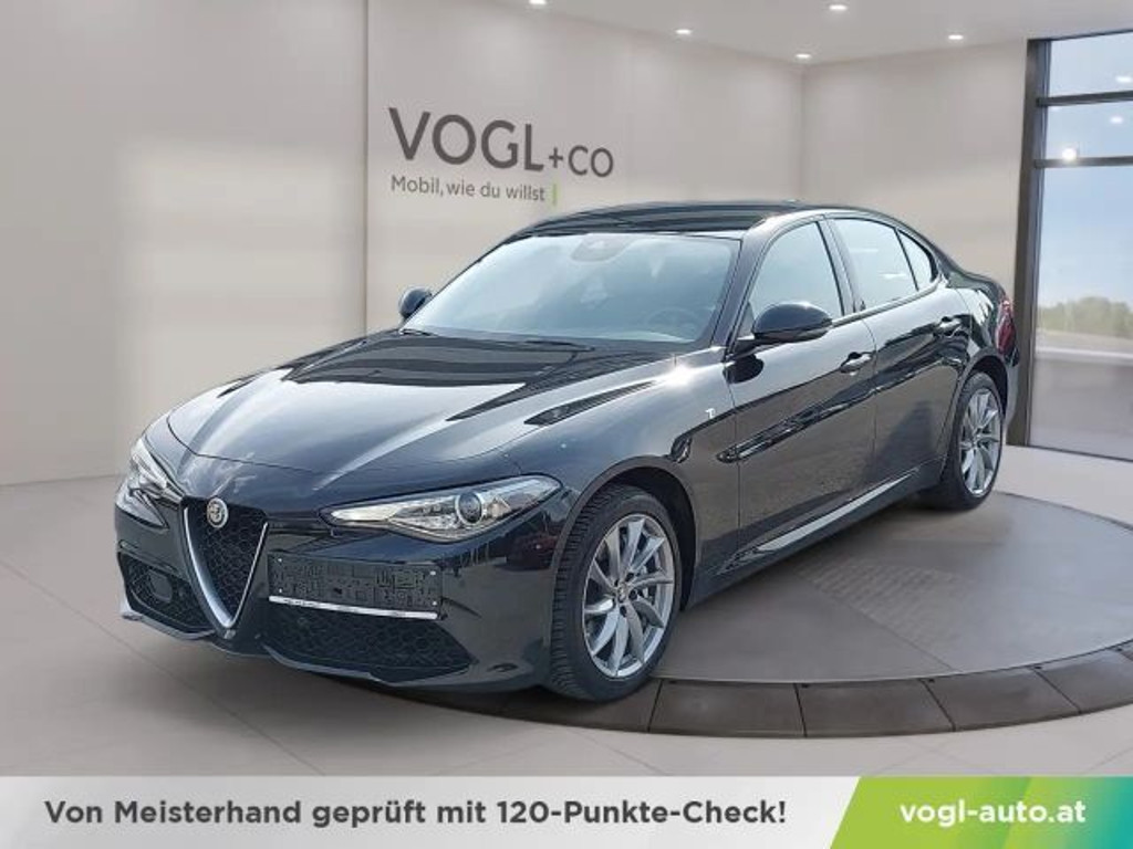 Alfa Romeo Giulia 2024 Benzine
