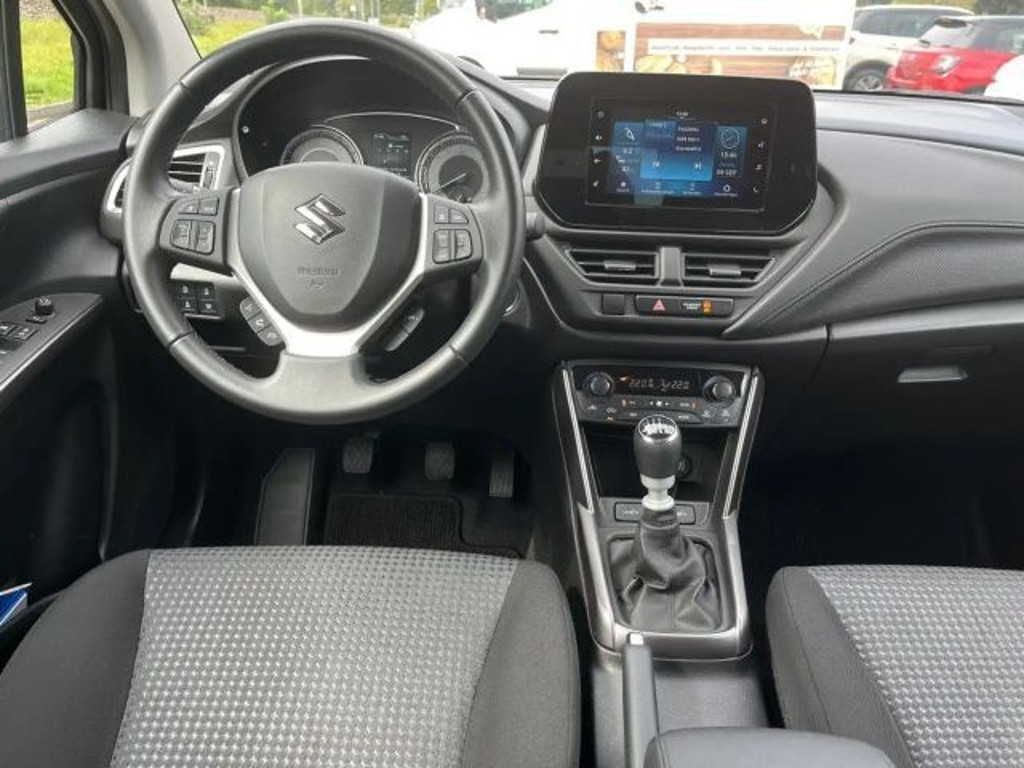 Suzuki S-Cross