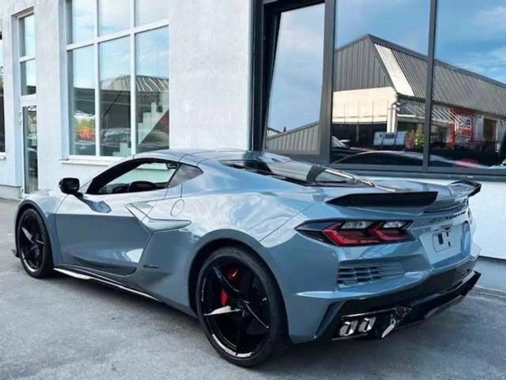 Corvette C8