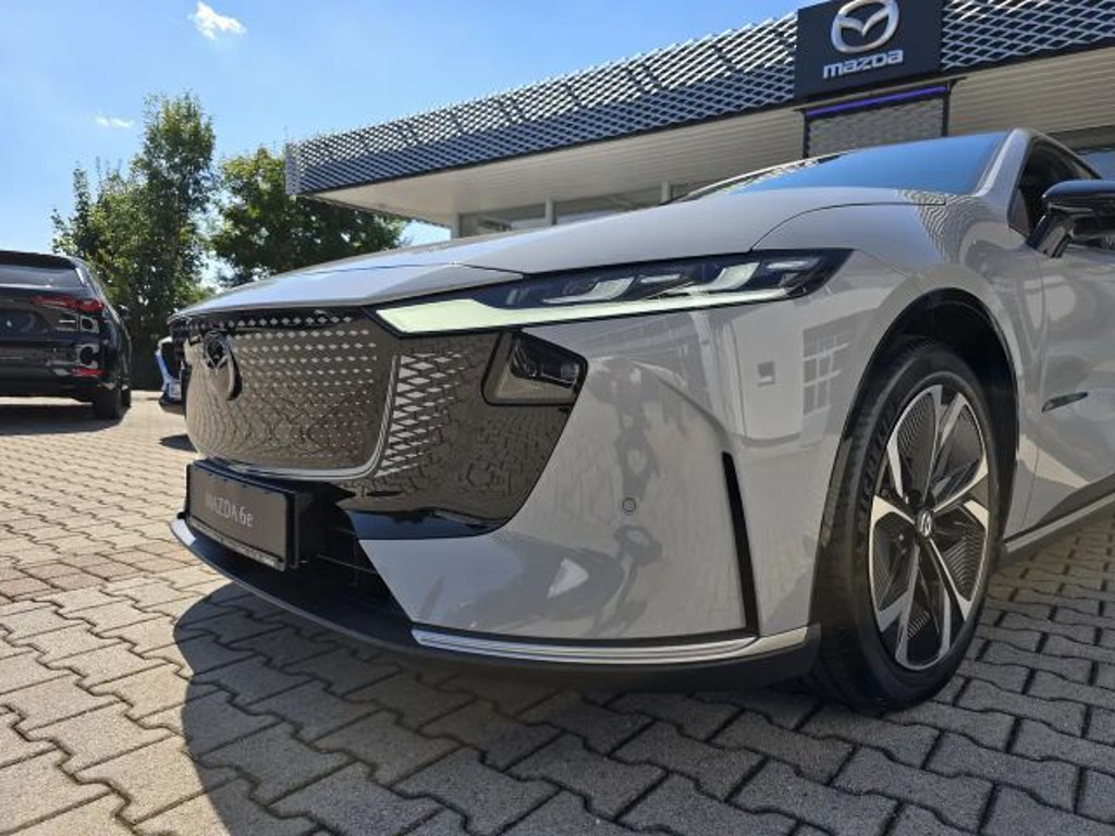 Mazda 6e