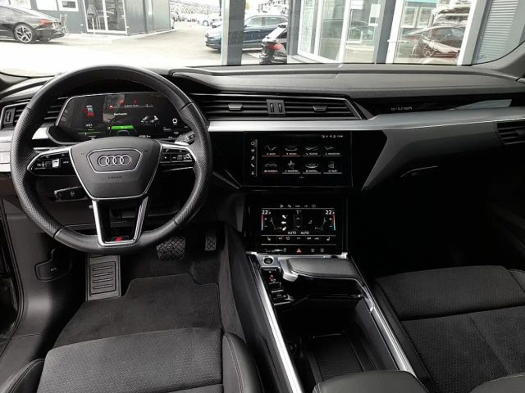 Audi e-tron