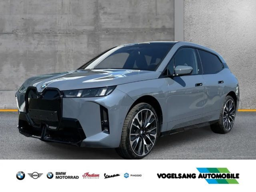 BMW iX
