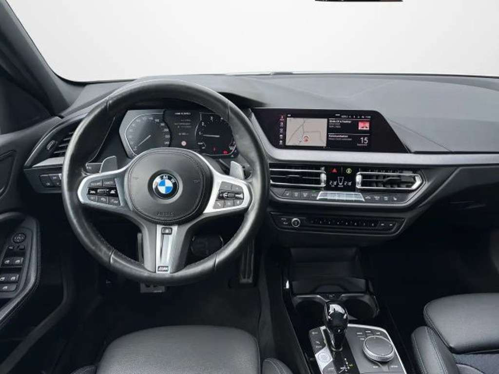 BMW M140i