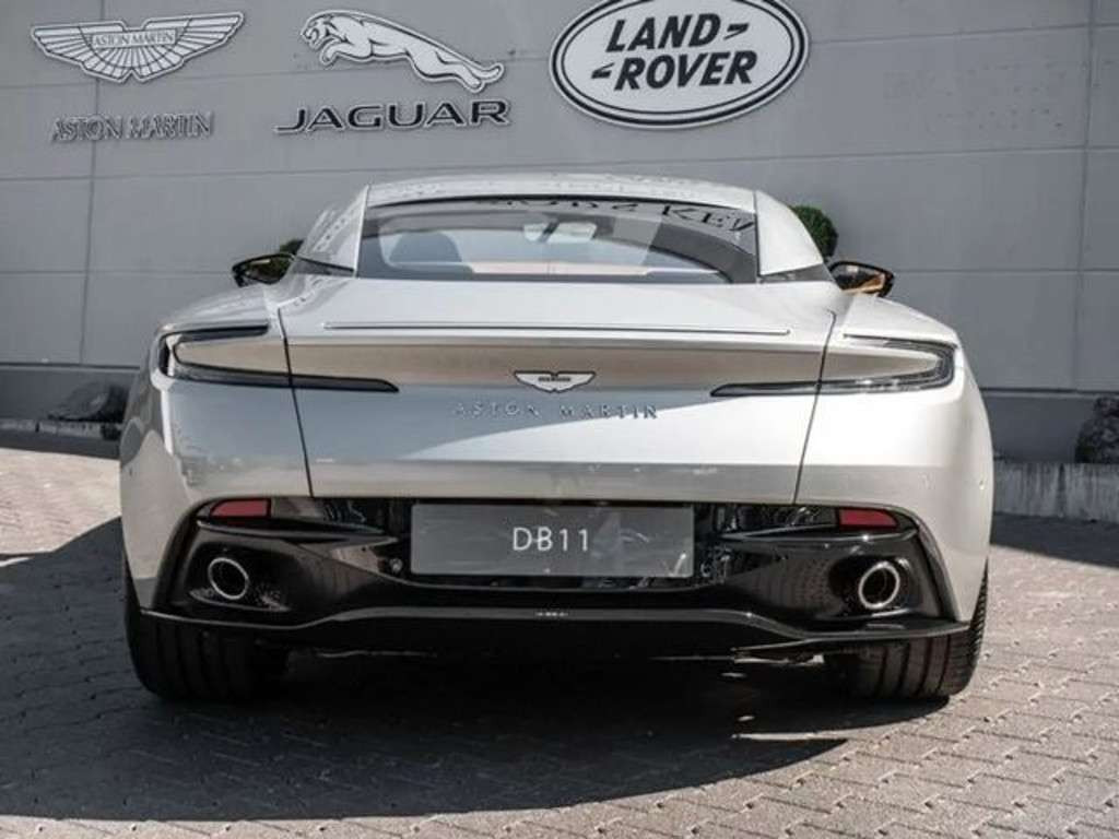 Aston Martin DB11