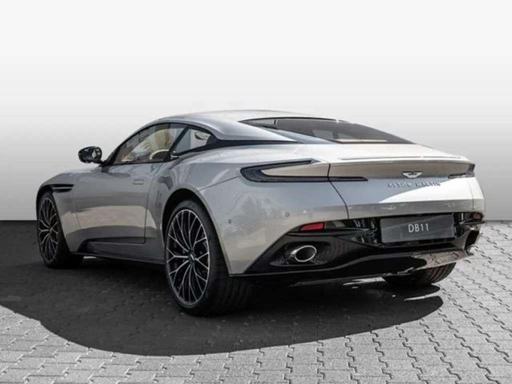 Aston Martin DB11