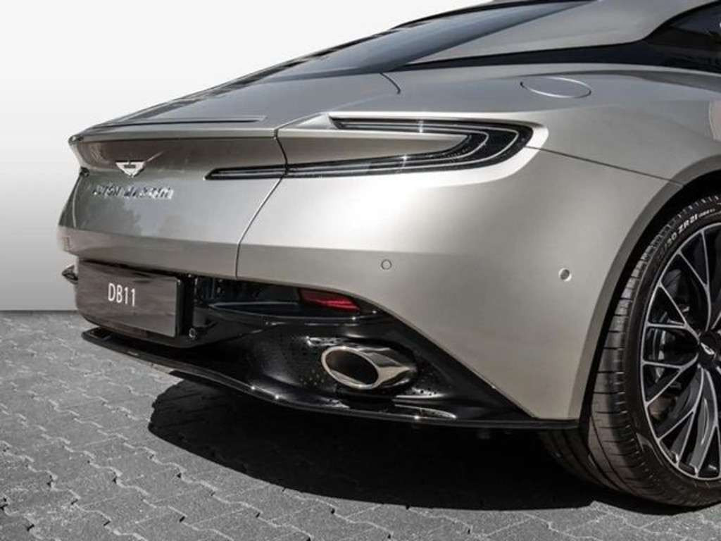 Aston Martin DB11