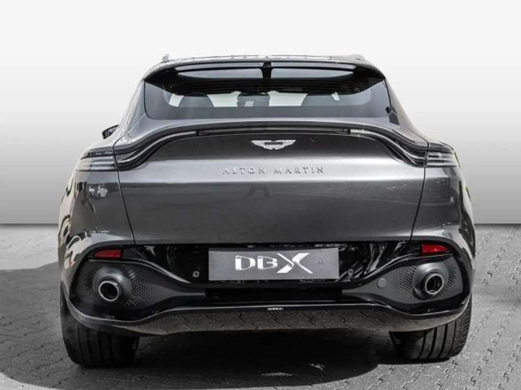 Aston Martin DBX