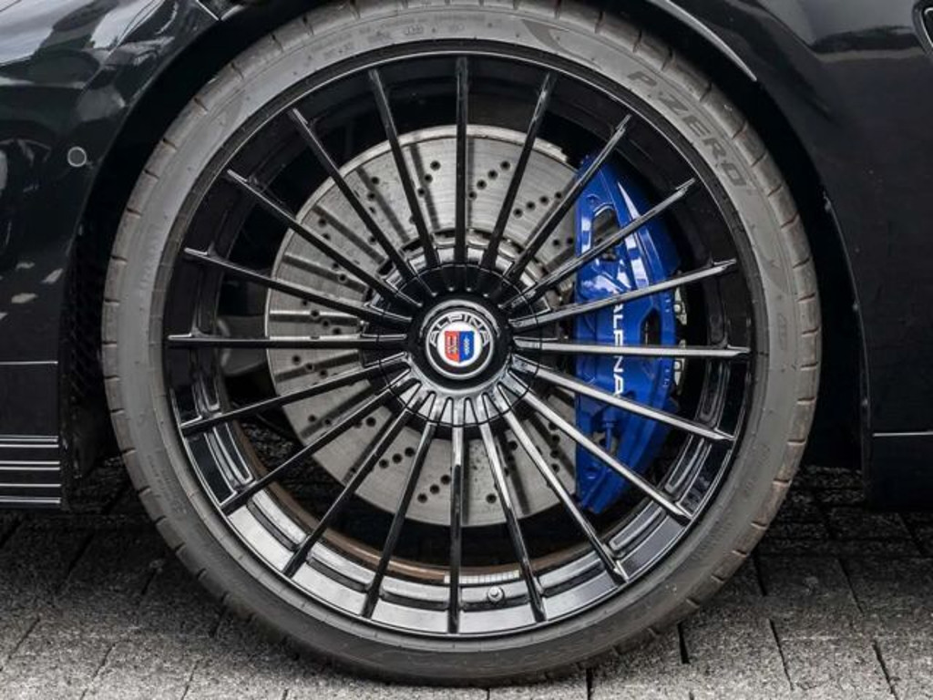 Alpina B8