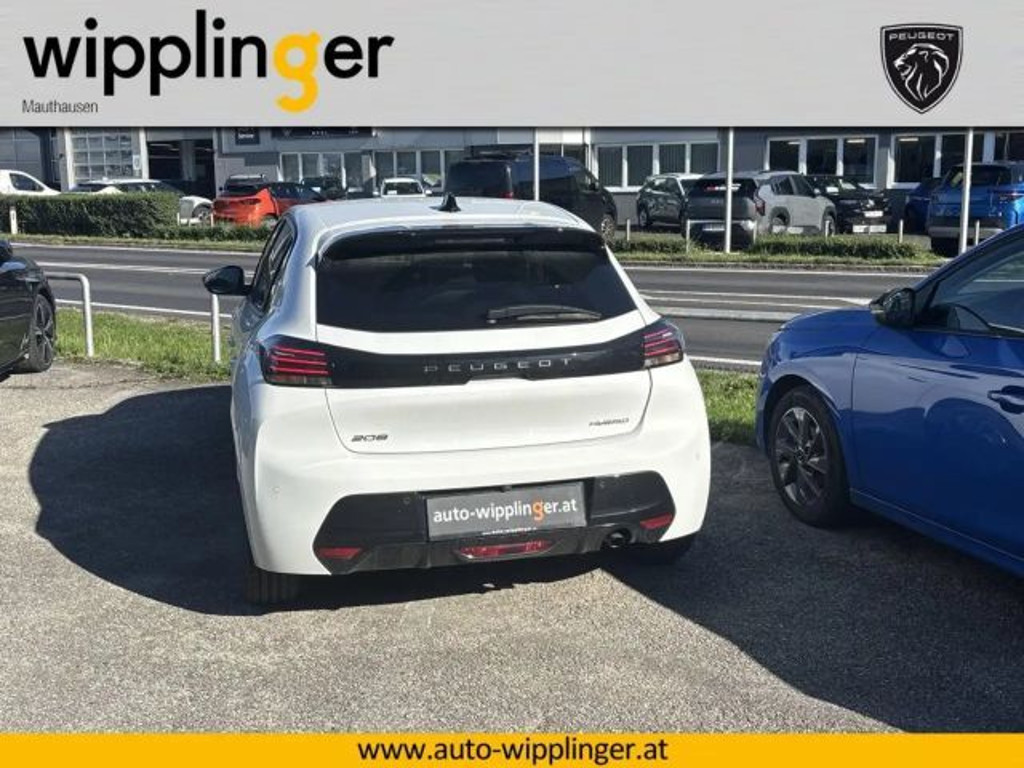 Peugeot e-208
